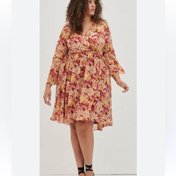 torrid Dresses & Skirts - Torrid Mini Chiffon Studio Knit Surplice Dress Floral Women’s 2XL
